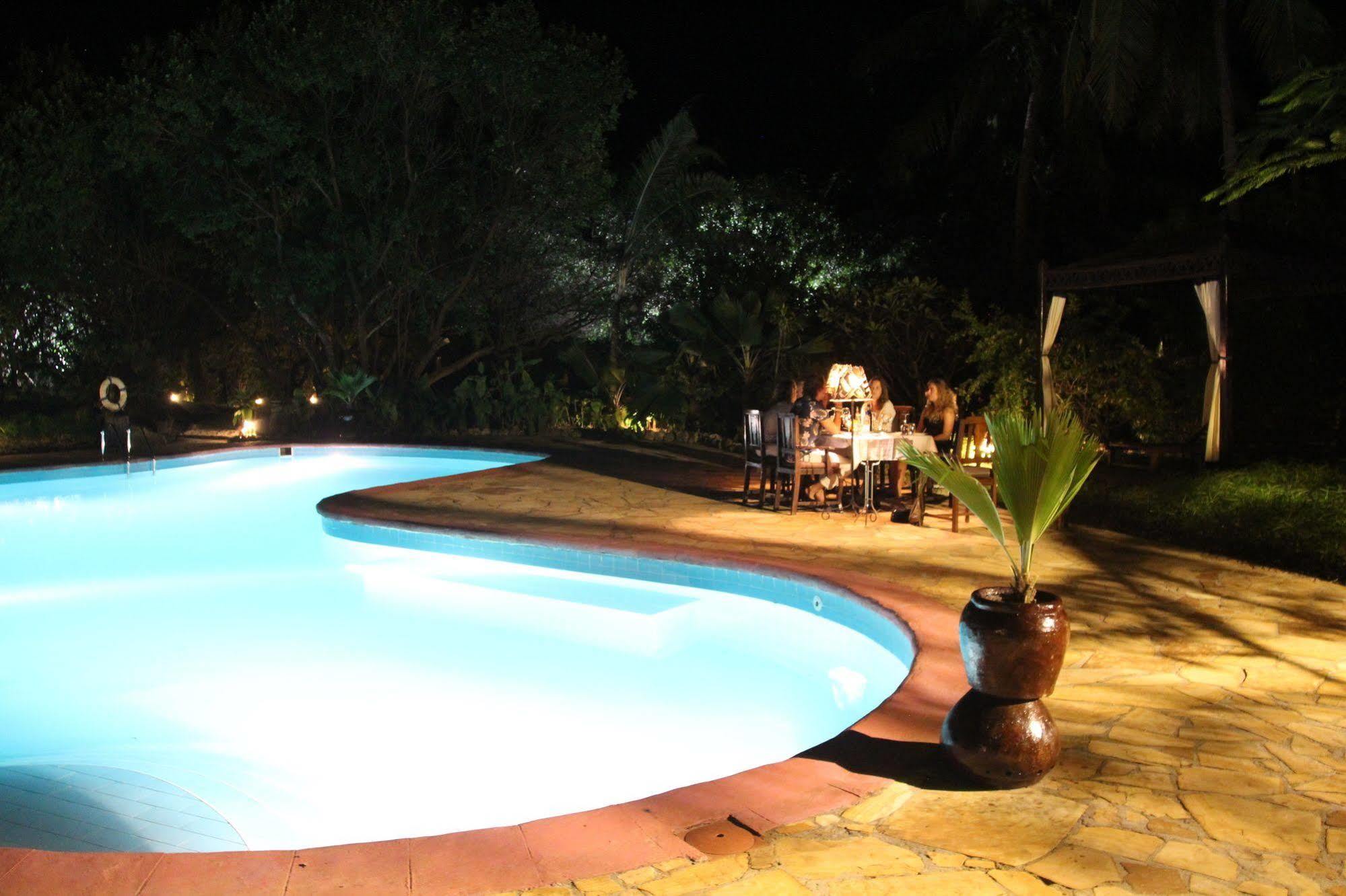 Anna Of Zanzibar Hotel Bwejuu Exterior photo